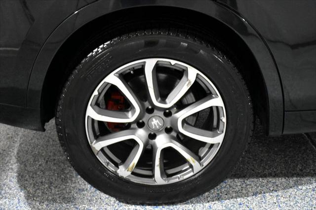 2017 Maserati Levante Standard