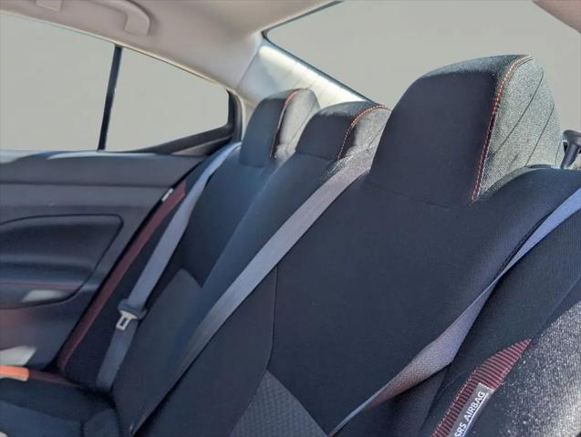 2025 Nissan Versa 1.6 SR