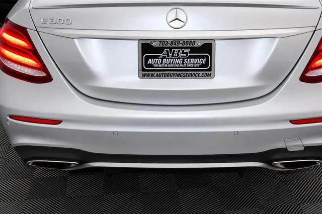 2018 Mercedes-Benz E-CLASS E 300 E 300