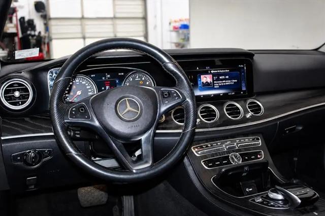 2018 Mercedes-Benz E-CLASS E 300 E 300