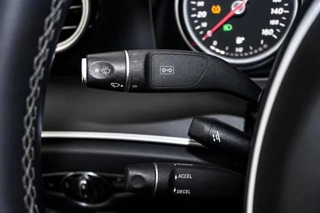 2018 Mercedes-Benz E-CLASS E 300 E 300