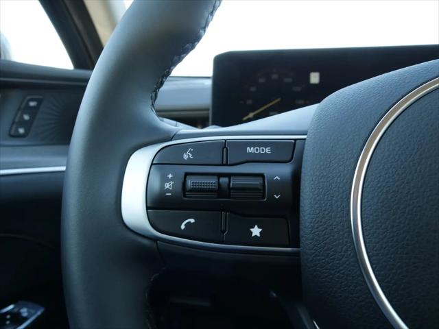 2025 Kia K5 EX