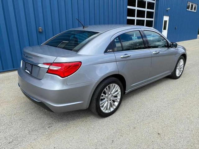 2013 Chrysler 200 Limited
