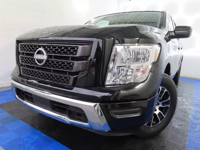 2023 Nissan Titan Crew Cab SV 4x2