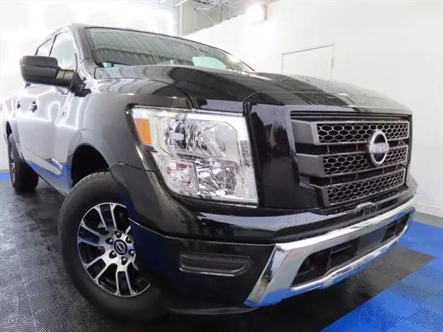 2023 Nissan Titan Crew Cab SV 4x2