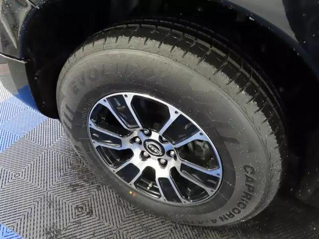 2023 Nissan Titan Crew Cab SV 4x2