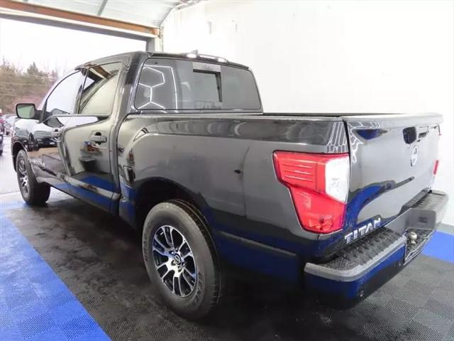 2023 Nissan Titan Crew Cab SV 4x2