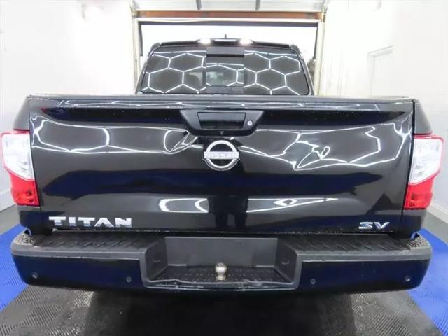 2023 Nissan Titan Crew Cab SV 4x2