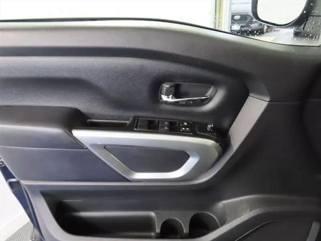 2023 Nissan Titan Crew Cab SV 4x2
