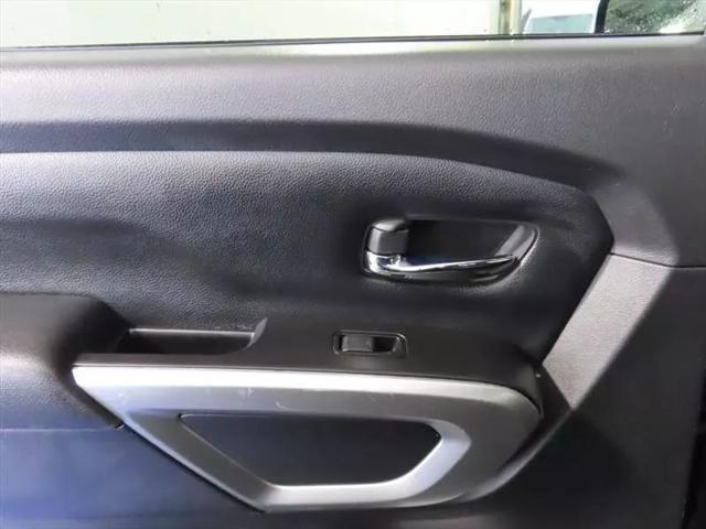 2023 Nissan Titan Crew Cab SV 4x2