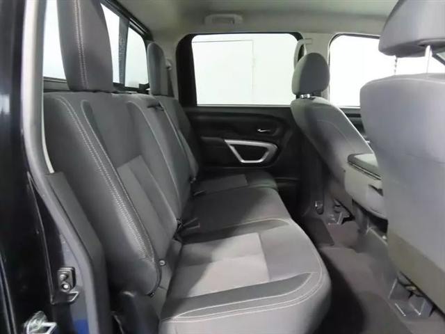 2023 Nissan Titan Crew Cab SV 4x2