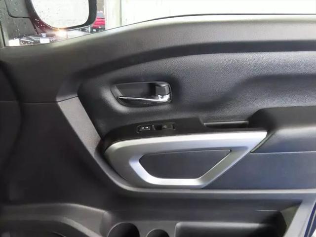 2023 Nissan Titan Crew Cab SV 4x2