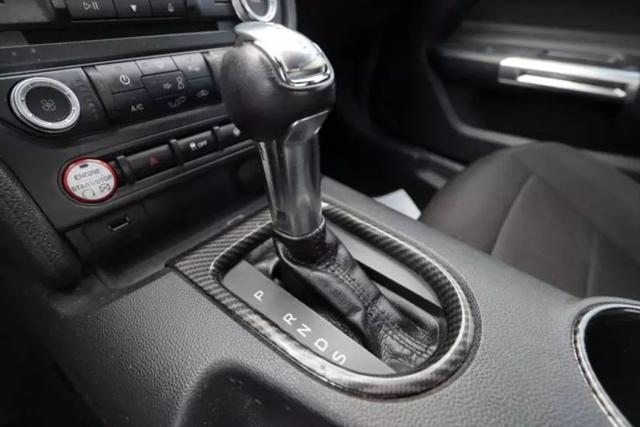 2015 Ford Mustang V6