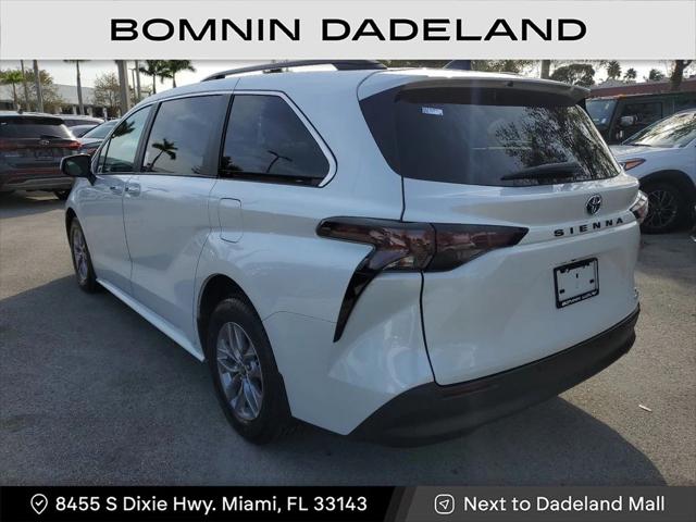 2024 Toyota Sienna XLE