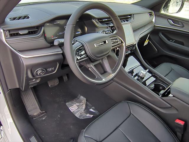 2025 Jeep Grand Cherokee GRAND CHEROKEE OVERLAND 4X4