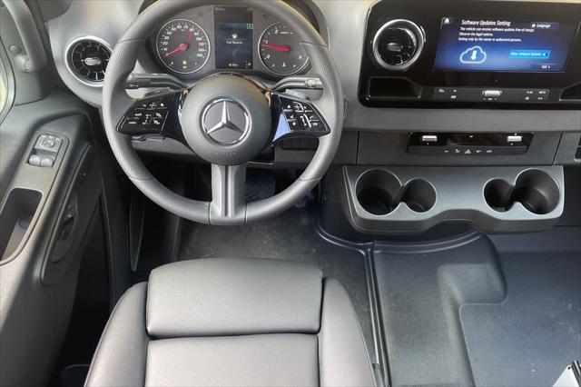 2025 Mercedes-Benz Sprinter 2500 Standard Roof 4-Cyl Diesel