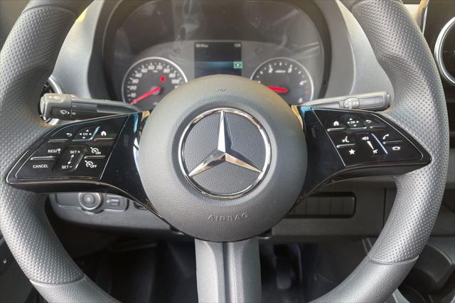 2025 Mercedes-Benz Sprinter 2500 Standard Roof 4-Cyl Diesel