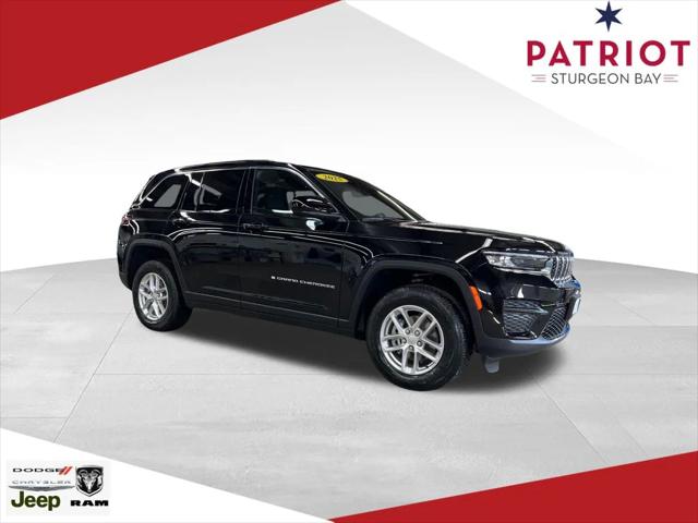 2025 Jeep Grand Cherokee GRAND CHEROKEE LAREDO X 4X4