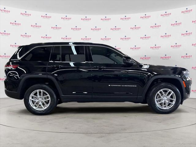 2025 Jeep Grand Cherokee GRAND CHEROKEE LAREDO X 4X4