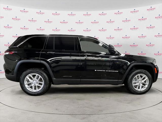 2025 Jeep Grand Cherokee GRAND CHEROKEE LAREDO X 4X4