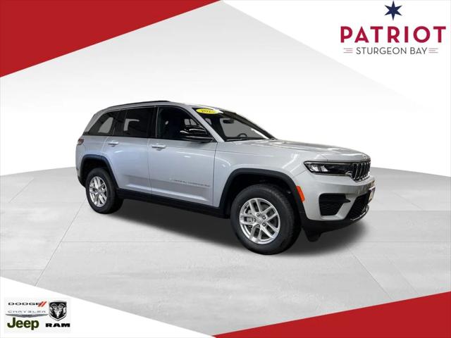 2025 Jeep Grand Cherokee GRAND CHEROKEE LAREDO X 4X4
