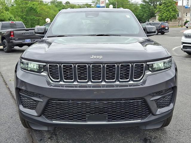 2025 Jeep Grand Cherokee GRAND CHEROKEE LAREDO X 4X4