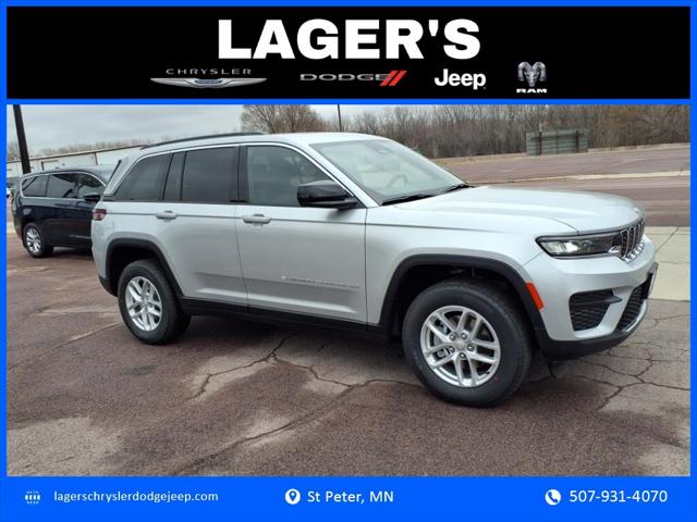 2025 Jeep Grand Cherokee GRAND CHEROKEE LAREDO X 4X4