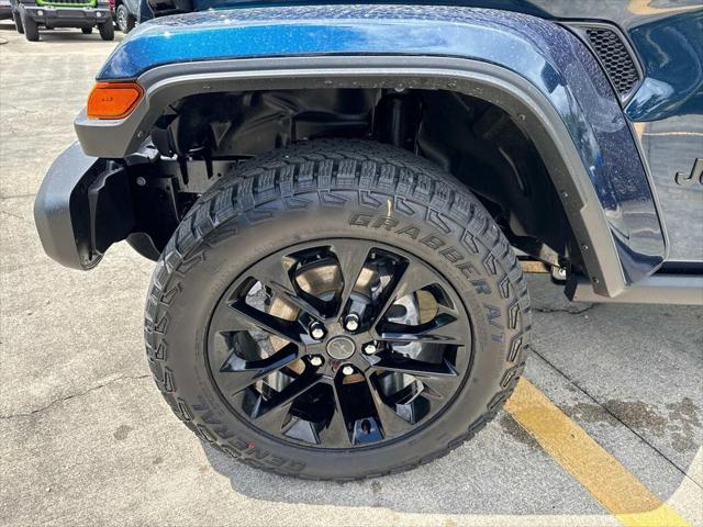 2025 Jeep Gladiator GLADIATOR NIGHTHAWK 4X4