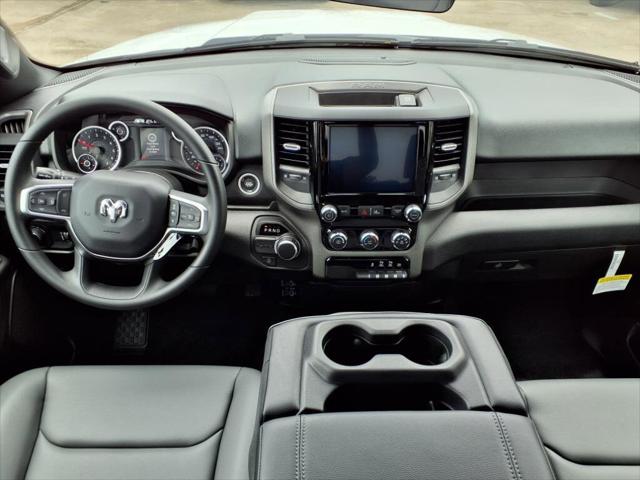 2025 RAM Ram 1500 RAM 1500 TRADESMAN QUAD CAB 4X2 64 BOX