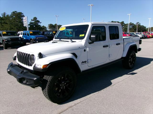 2025 Jeep Gladiator GLADIATOR NIGHTHAWK 4X4 2025 Jeep Gladiator GLADIATOR NIGHTHAWK 4X4