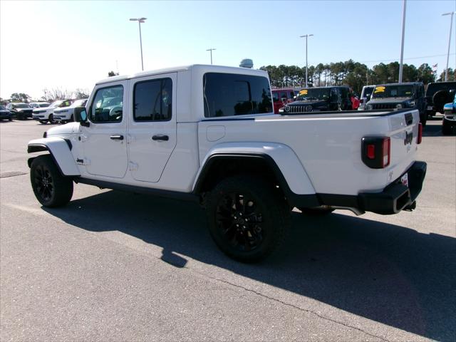 2025 Jeep Gladiator GLADIATOR NIGHTHAWK 4X4 2025 Jeep Gladiator GLADIATOR NIGHTHAWK 4X4