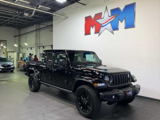 2025 Jeep Gladiator GLADIATOR NIGHTHAWK 4X4
