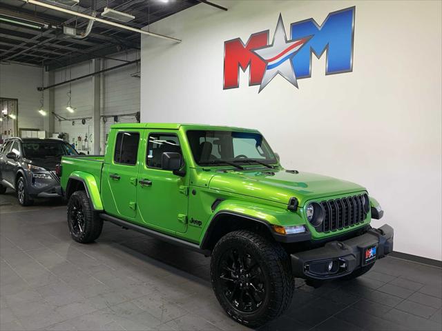 2025 Jeep Gladiator GLADIATOR NIGHTHAWK 4X4