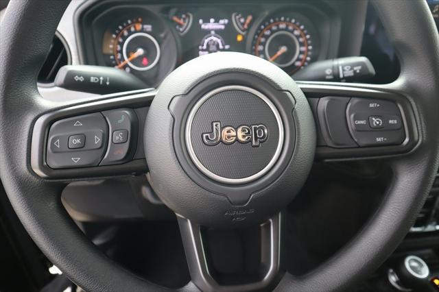 2025 Jeep Gladiator GLADIATOR NIGHTHAWK 4X4