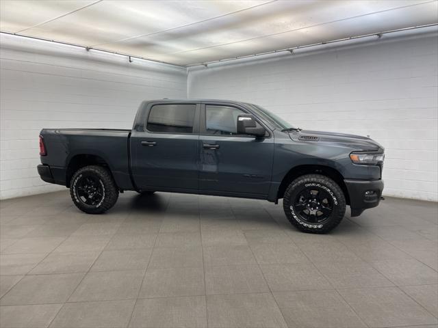 2025 RAM Ram 1500 RAM 1500 WARLOCK CREW CAB 4X4 57 BOX