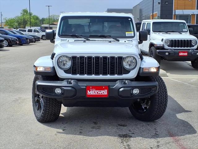 2025 Jeep Gladiator GLADIATOR NIGHTHAWK 4X4