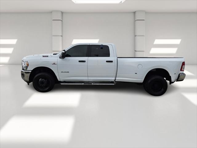 2023 RAM 3500 Big Horn Crew Cab 4x4 8 Box
