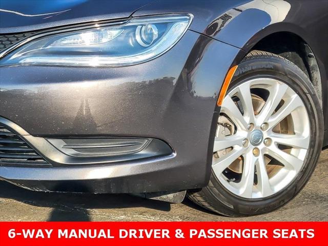 2017 Chrysler 200 Touring