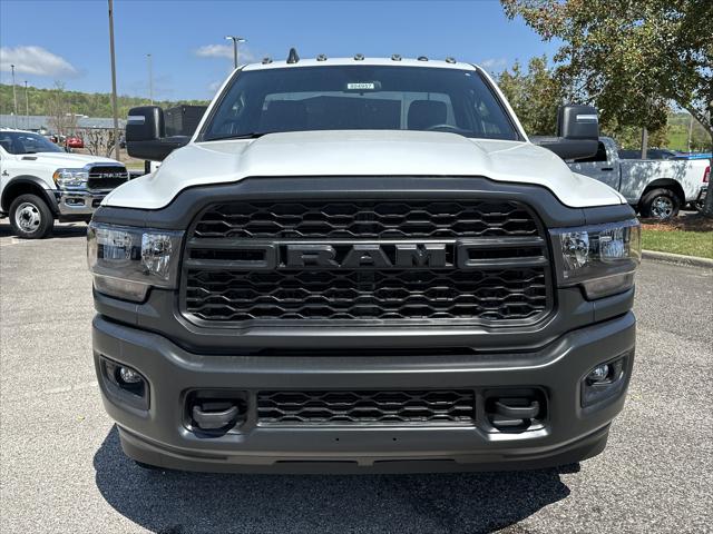 2024 RAM Ram 3500 Chassis Cab RAM 3500 TRADESMAN CHASSIS REGULAR CAB 4X4 84 CA