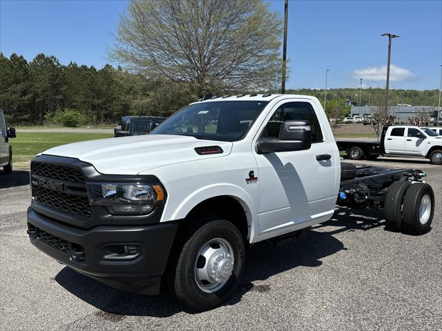 2024 RAM Ram 3500 Chassis Cab RAM 3500 TRADESMAN CHASSIS REGULAR CAB 4X4 84 CA