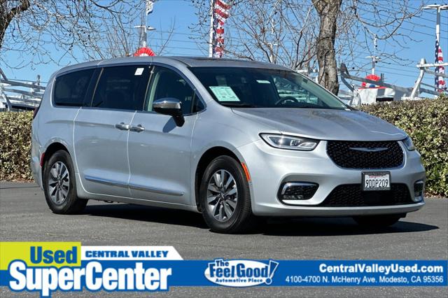 2023 Chrysler Pacifica Hybrid Limited
