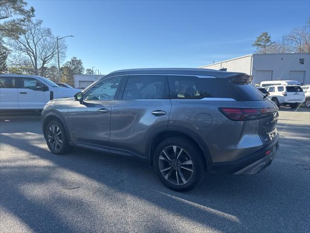 2022 INFINITI QX60 LUXE AWD