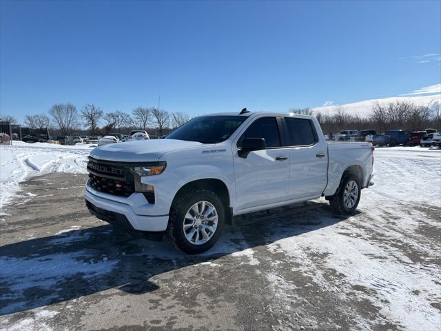 2023 Chevrolet Silverado 1500 4WD Crew Cab Short Bed Custom