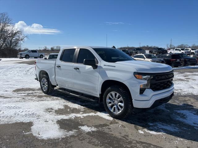 2023 Chevrolet Silverado 1500 4WD Crew Cab Short Bed Custom