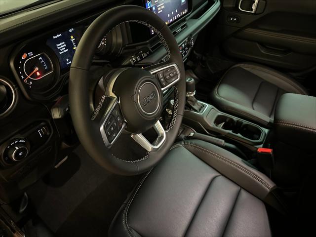 2025 Jeep Wrangler 4-Door Sahara 4x4