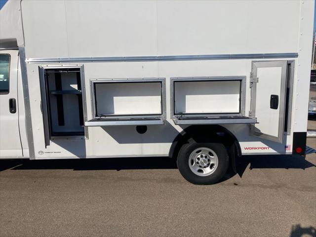 2025 Chevrolet Express Cutaway Work Van
