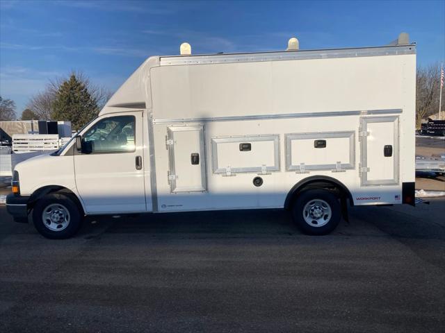 2025 Chevrolet Express Cutaway Work Van