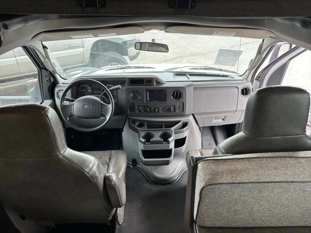2022 Ford E-450 Cutaway 3250LE