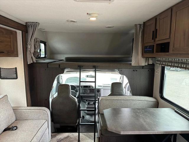 2022 Ford E-450 Cutaway 3250LE