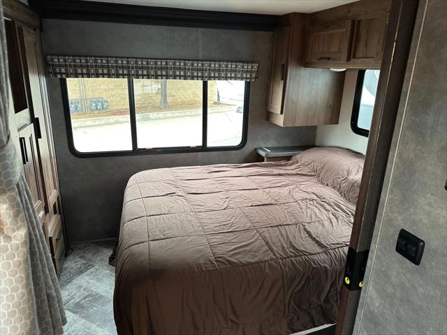 2022 Ford E-450 Cutaway 3250LE